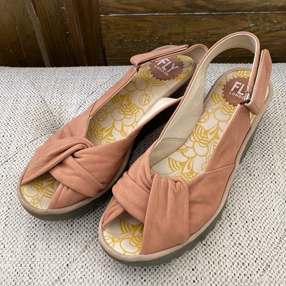 FLY London 🍁 sandal wedges